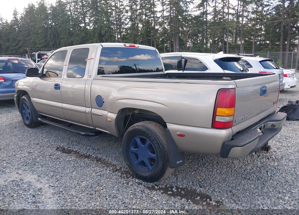 2002 GMC SIERRA 1500 DENALI VIN: 2GTFK69U121399232
