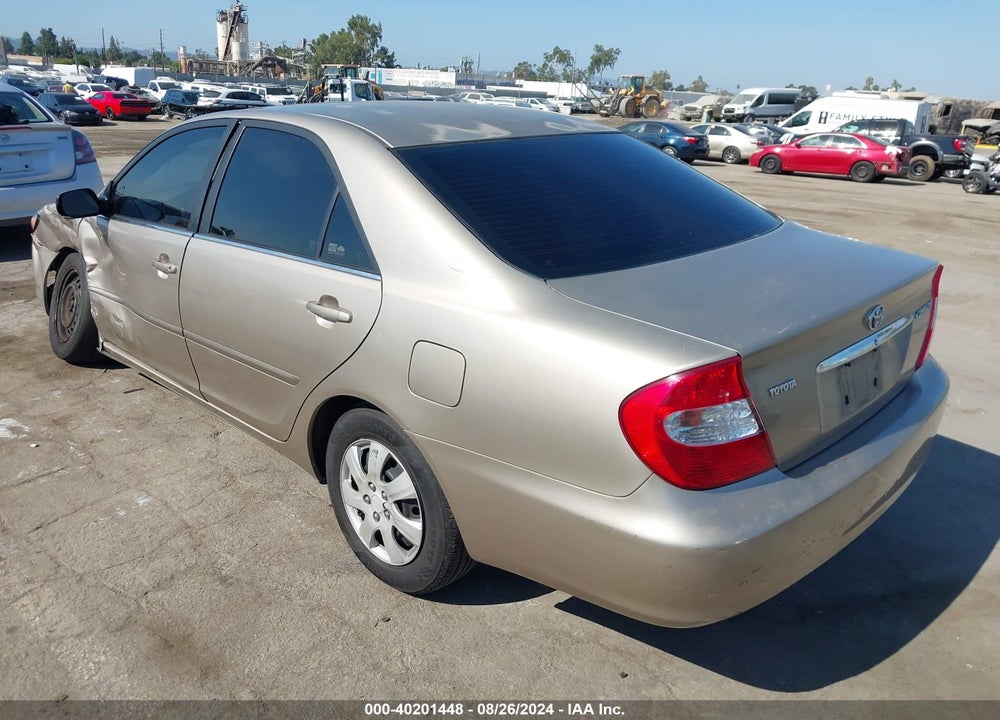2004 TOYOTA CAMRY LE VIN: JTDBE32K540250558