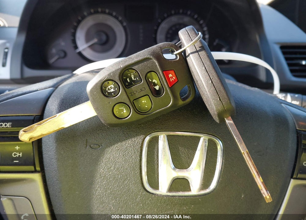2011 HONDA ODYSSEY EX-L VIN: 5FNRL5H63BB057088