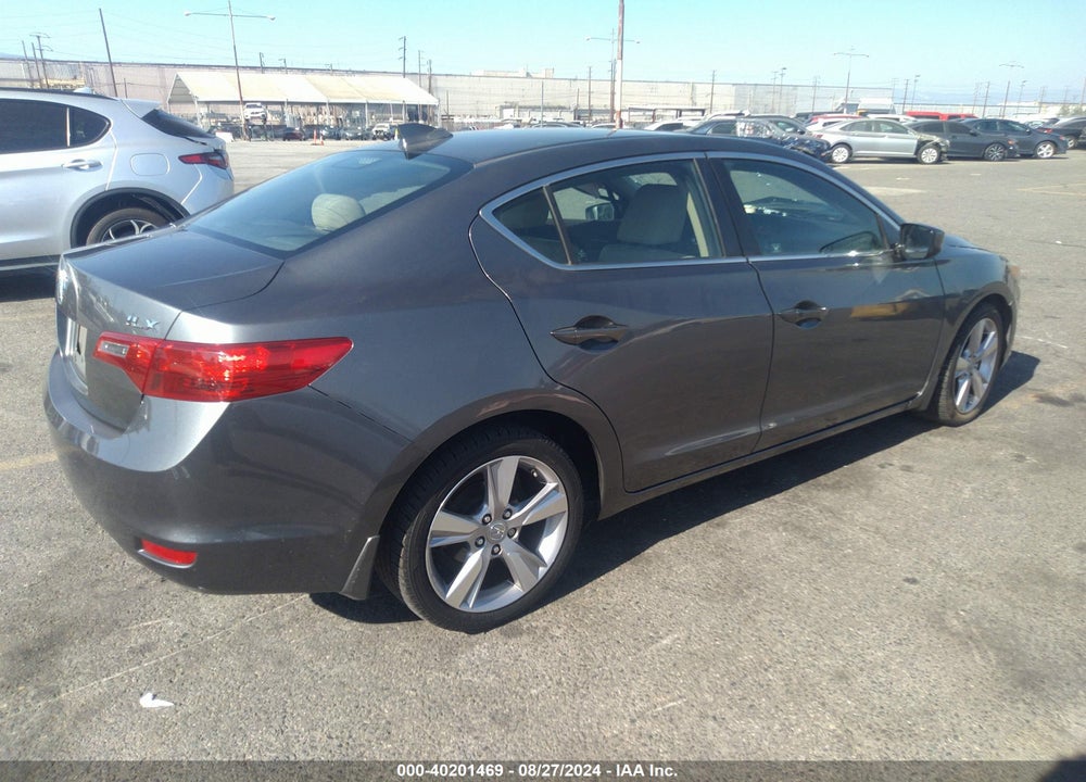 2013 ACURA ILX 2.0L VIN: 19VDE1F52DE009414
