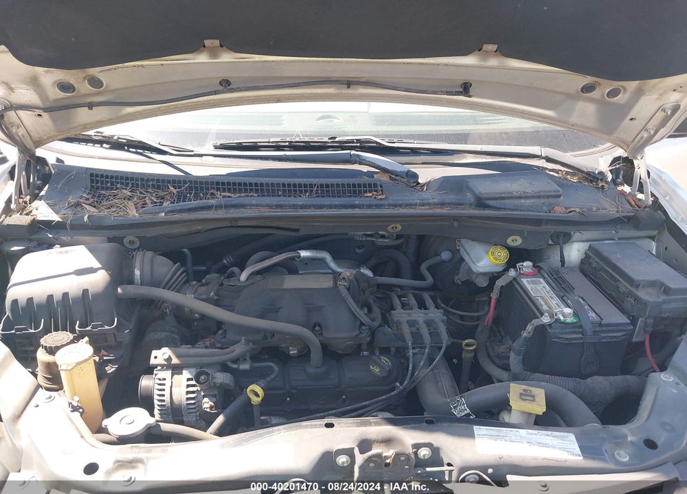 2008 CHRYSLER TOWN & COUNTRY LX VIN: 2A8HR44H68R665639