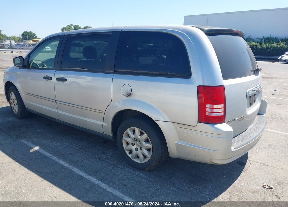 2008 CHRYSLER TOWN & COUNTRY LX VIN: 2A8HR44H68R665639
