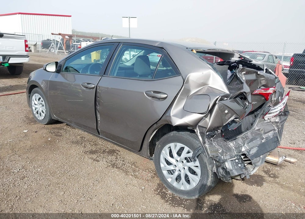 2018 TOYOTA COROLLA LE VIN: 2T1BURHE5JC018180