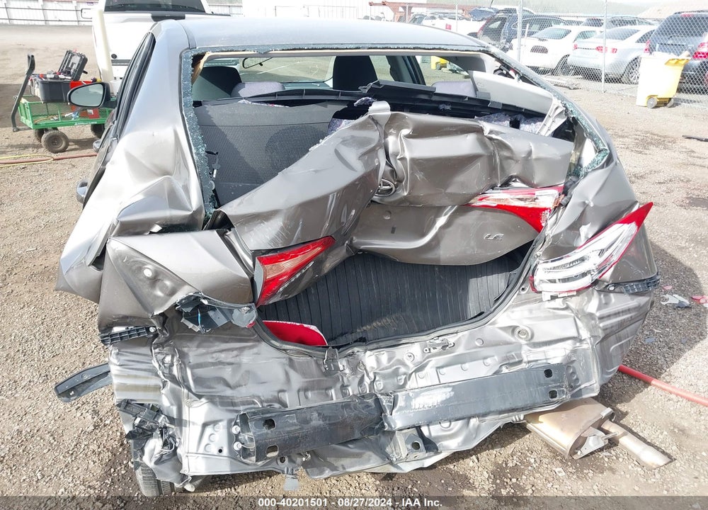 2018 TOYOTA COROLLA LE VIN: 2T1BURHE5JC018180