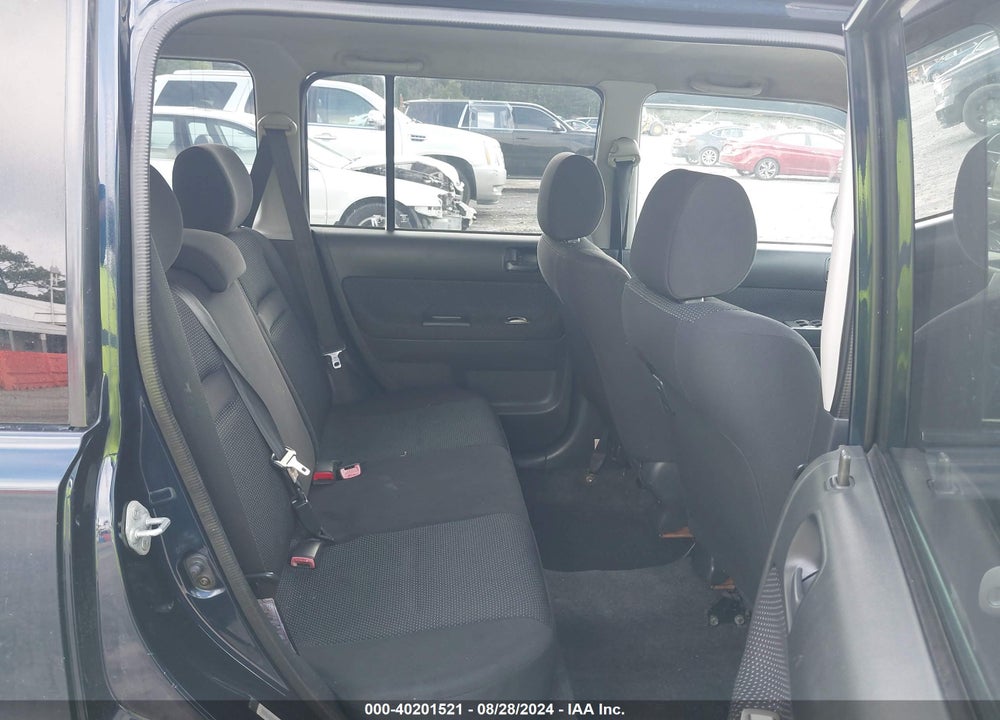 2005 SCION XB VIN: JTLKT334750172652