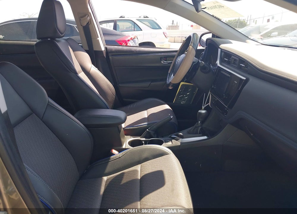 2017 TOYOTA COROLLA SE VIN: 5YFBURHEXHP594146