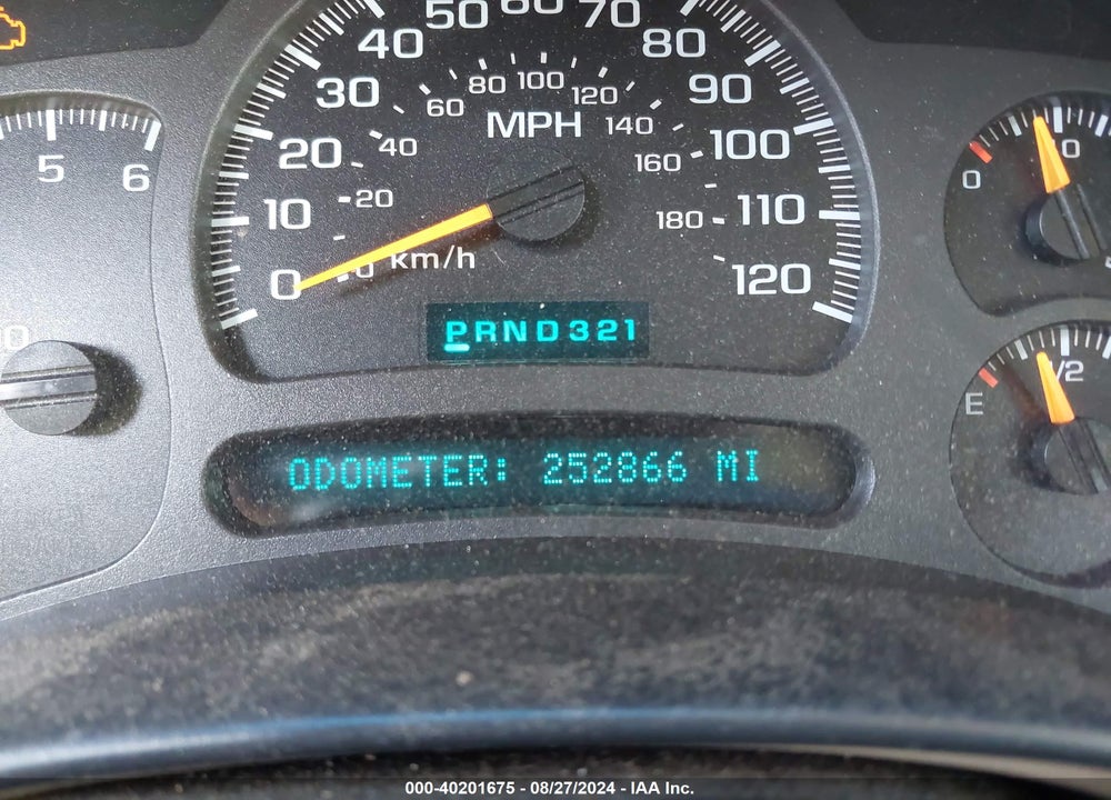 2003 CHEVROLET SUBURBAN 1500 LT VIN: 3GNFK16Z13G281815