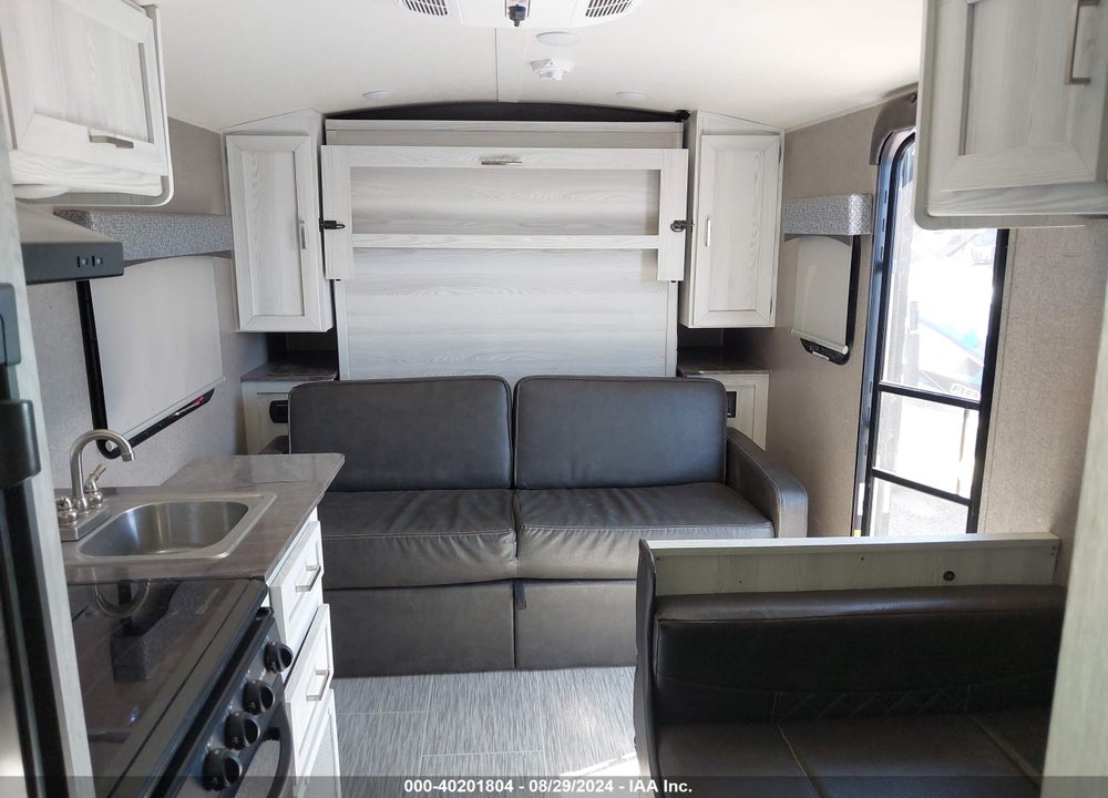 2018 FOREST RIVER ROCKWOOD VIN: 5ZT2RSHC5J3002270