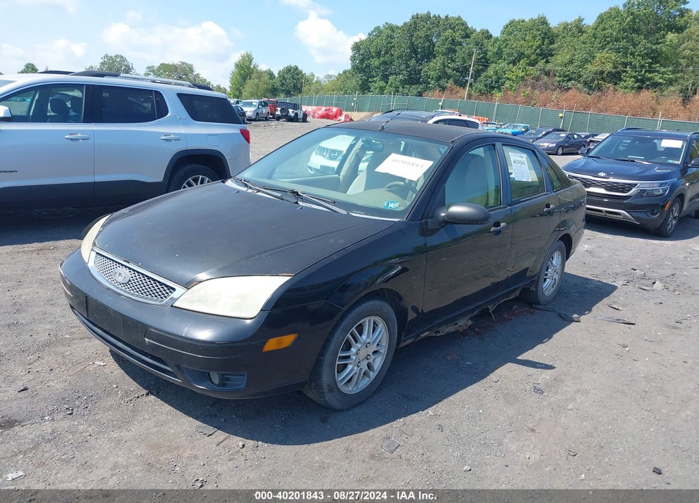 2005 FORD FOCUS ZX4 VIN: 1FAFP34N15W317972