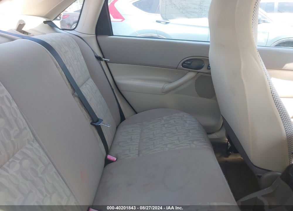 2005 FORD FOCUS ZX4 VIN: 1FAFP34N15W317972