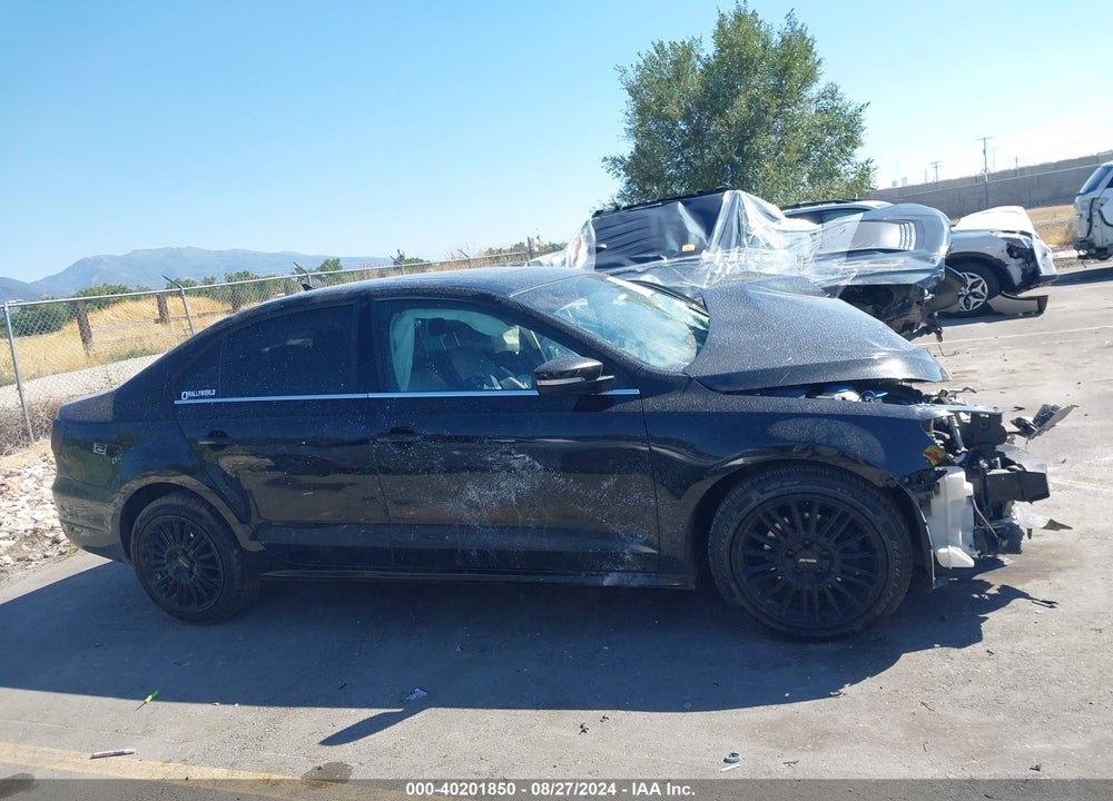2014 VOLKSWAGEN JETTA 2.0L TDI VIN: 3VW3L7AJXEM386013