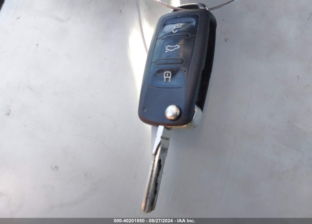 2014 VOLKSWAGEN JETTA 2.0L TDI VIN: 3VW3L7AJXEM386013