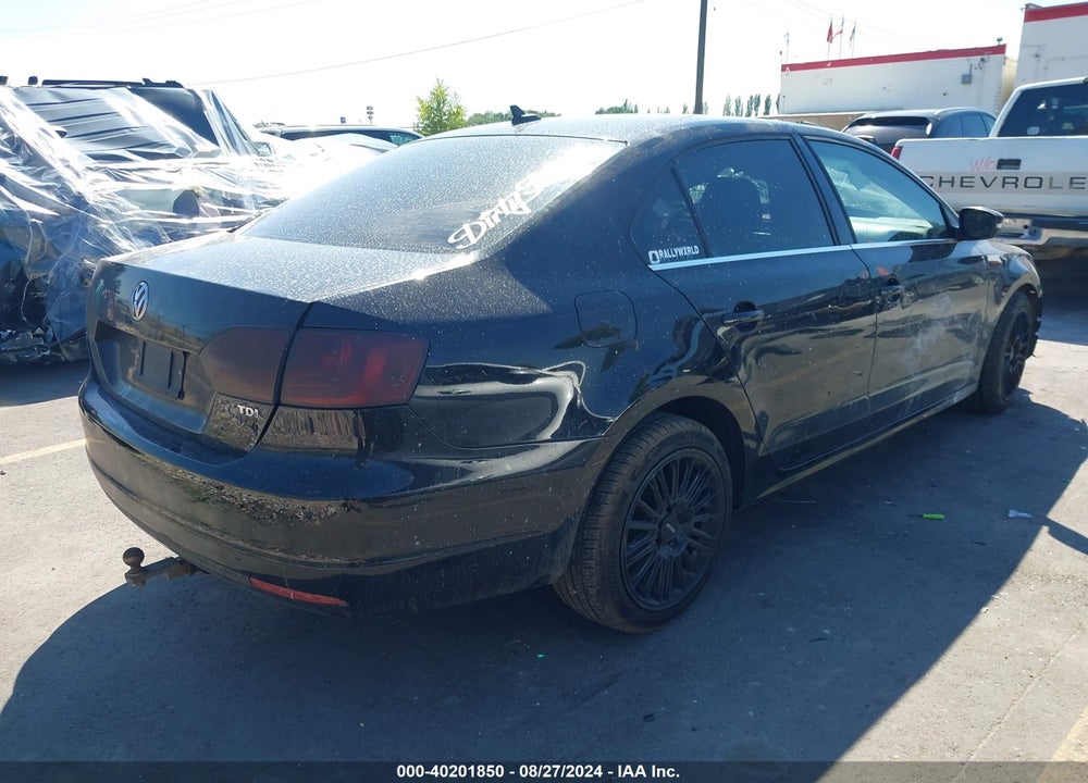 2014 VOLKSWAGEN JETTA 2.0L TDI VIN: 3VW3L7AJXEM386013