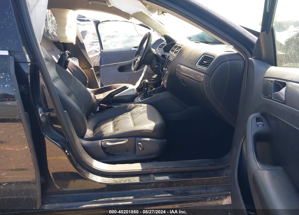 2014 VOLKSWAGEN JETTA 2.0L TDI VIN: 3VW3L7AJXEM386013