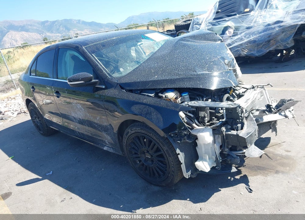 2014 VOLKSWAGEN JETTA 2.0L TDI VIN: 3VW3L7AJXEM386013