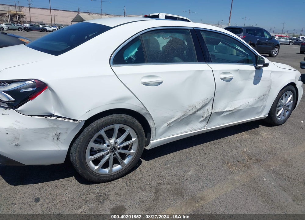 2019 MERCEDES-BENZ A 220 4MATIC VIN: WDD3G4FB1KW019574