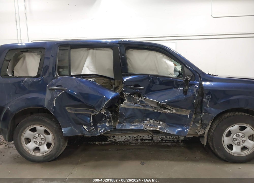 2014 HONDA PILOT LX VIN: 5FNYF4H26EB019918