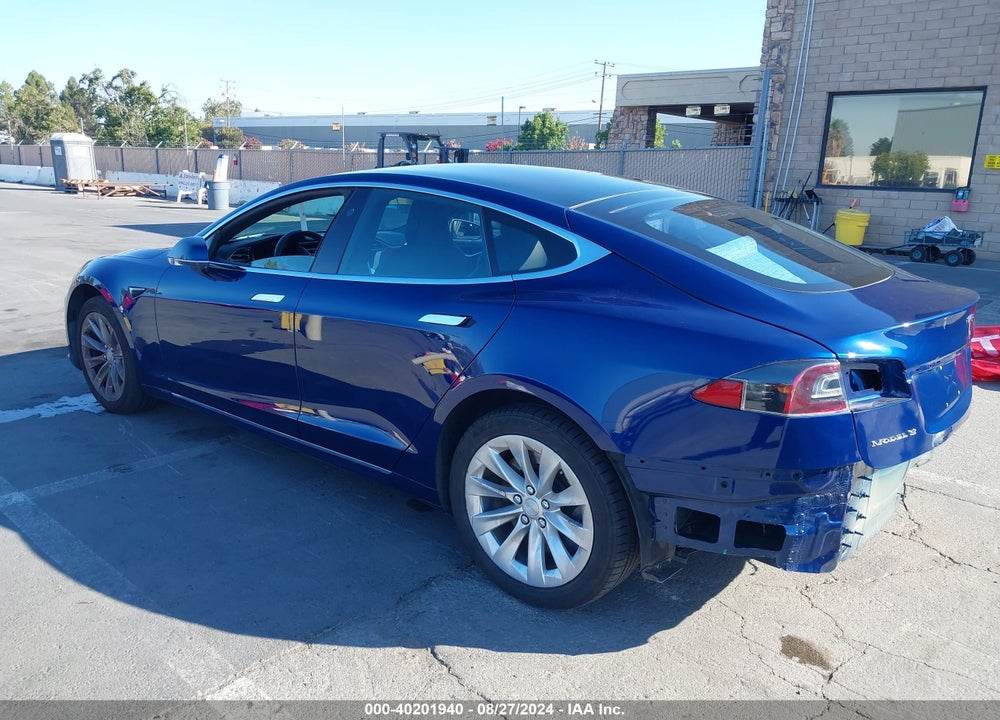 2017 TESLA MODEL S VIN: 5YJSA1E25HF211083