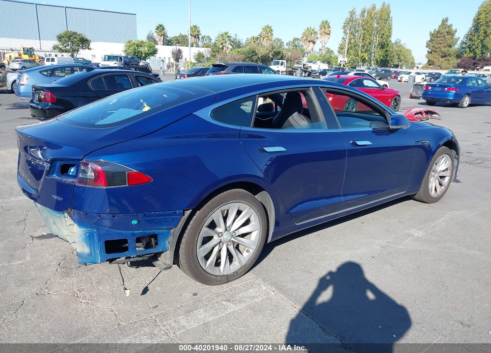 2017 TESLA MODEL S VIN: 5YJSA1E25HF211083