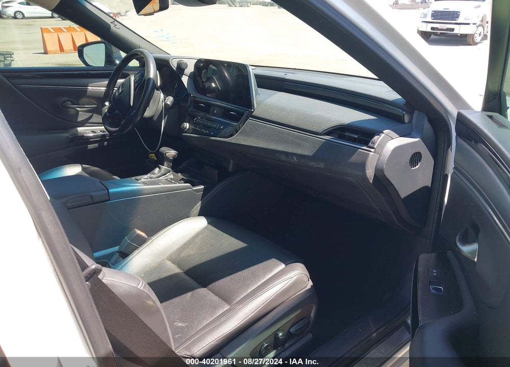 2022 LEXUS ES 300H VIN: 58ACA1C17NU016267