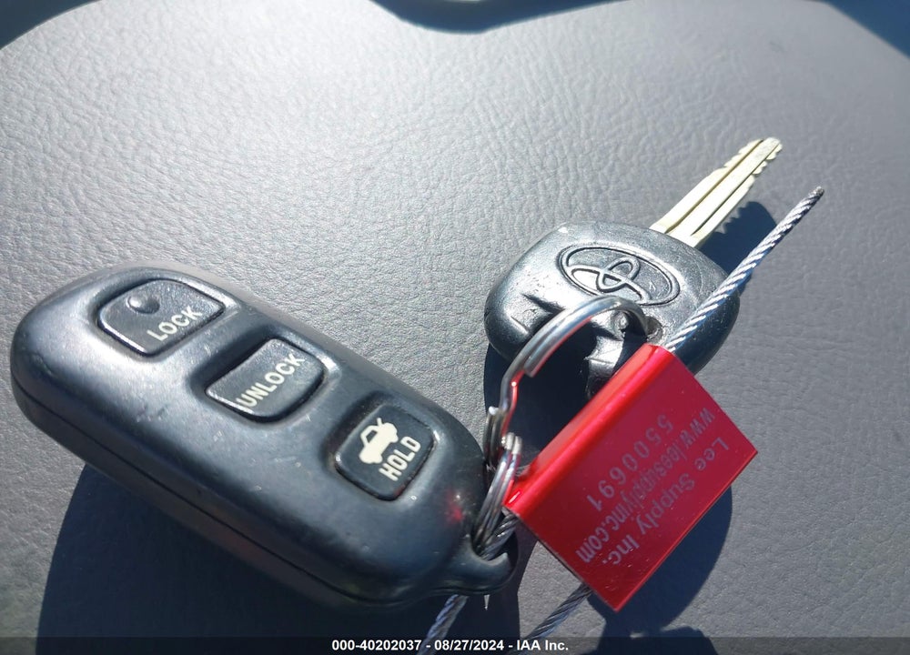 2005 TOYOTA COROLLA LE VIN: 1NXBR32E85Z414745