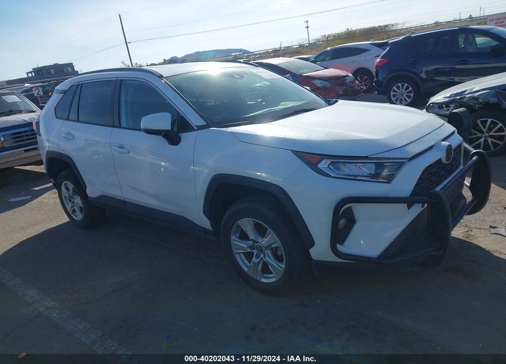 2021 TOYOTA RAV4 XLE VIN: 2T3W1RFV4MW120836