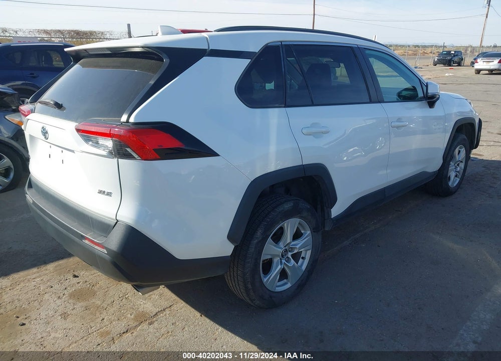 2021 TOYOTA RAV4 XLE VIN: 2T3W1RFV4MW120836