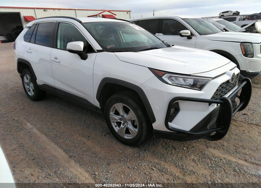 2021 TOYOTA RAV4 XLE VIN: 2T3W1RFV4MW120836