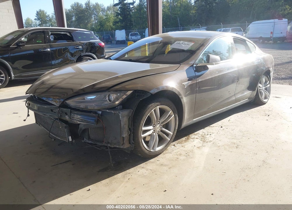 2014 TESLA MODEL S P85 VIN: 5YJSA1H16EFP38614