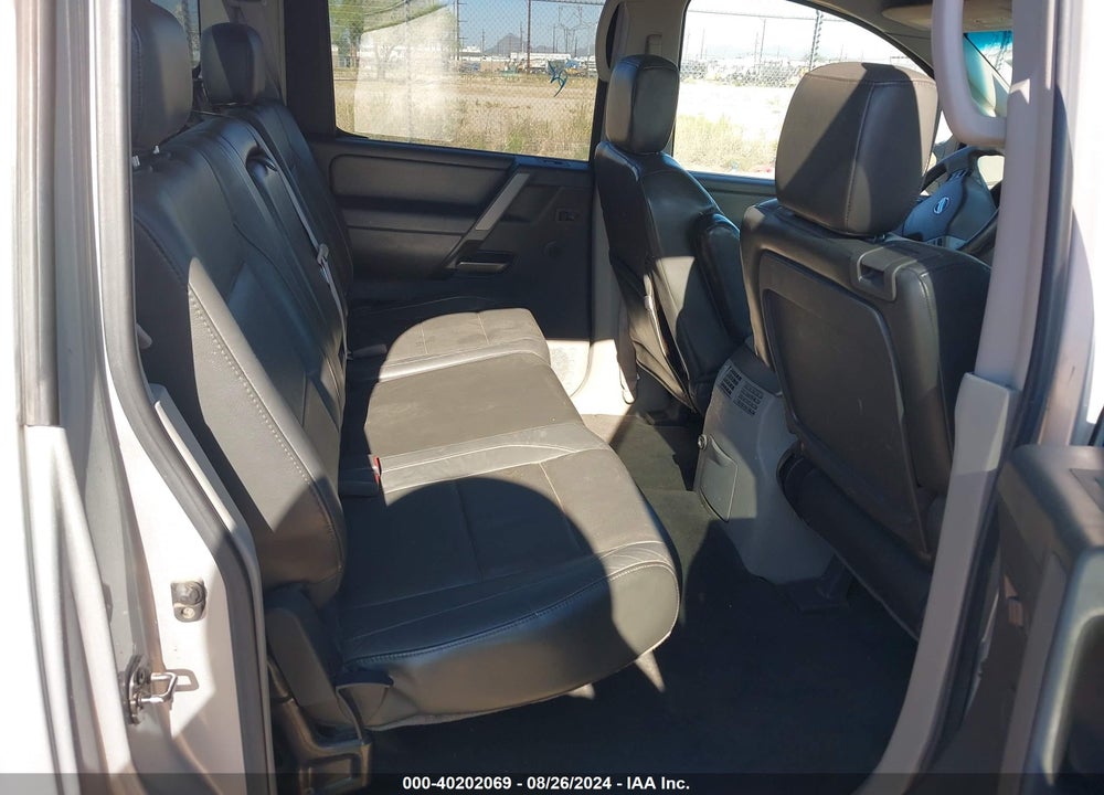 2004 NISSAN TITAN LE VIN: 1N6AA07A54N583610