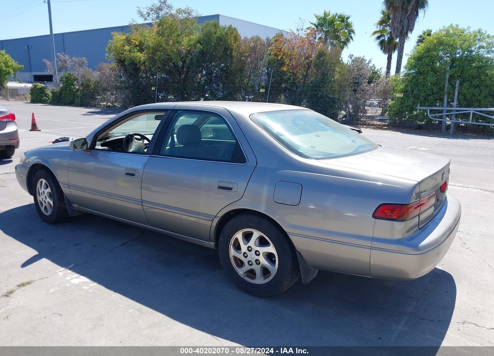 1998 TOYOTA CAMRY XLE V6 VIN: 4T1BF28KXWU058140