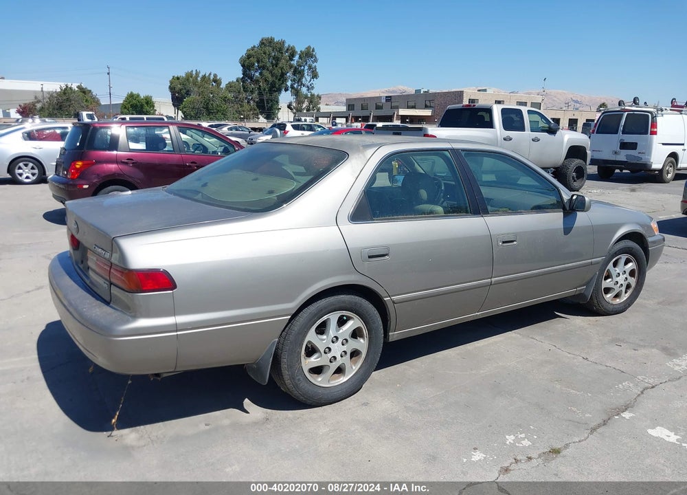 1998 TOYOTA CAMRY XLE V6 VIN: 4T1BF28KXWU058140