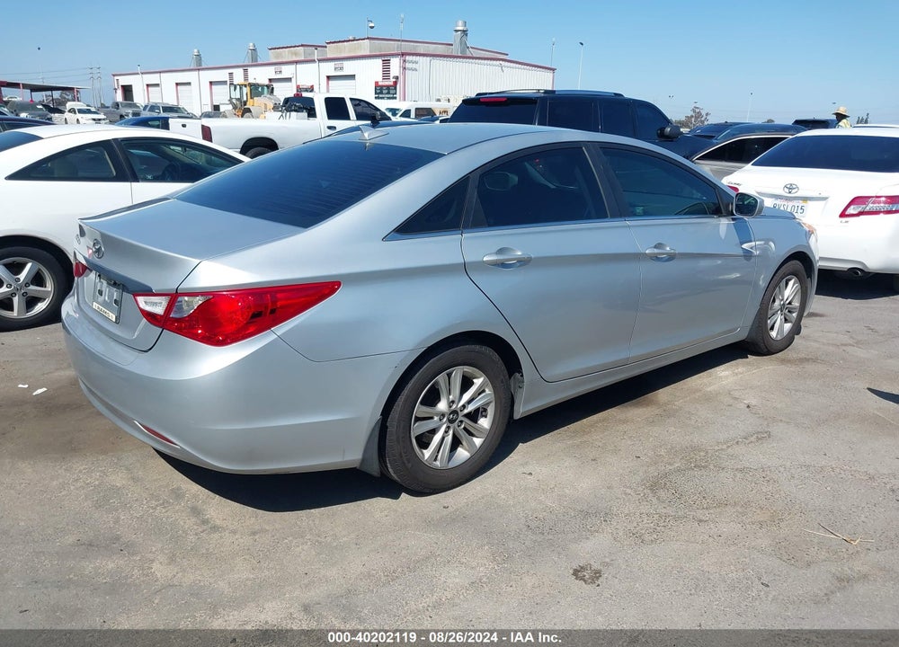 2013 HYUNDAI SONATA VIN: 5NPEB4AC2DH693923