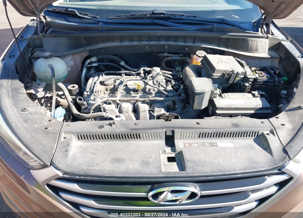 2017 HYUNDAI TUCSON SE VIN: KM8J23A41HU465355