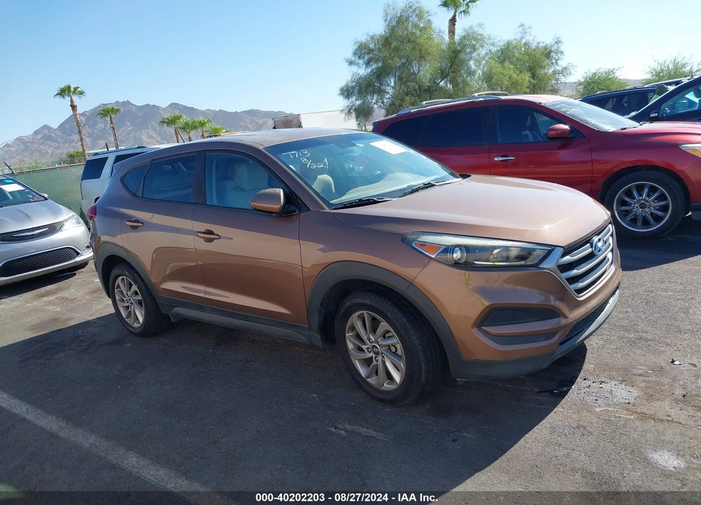 2017 HYUNDAI TUCSON SE VIN: KM8J23A41HU465355