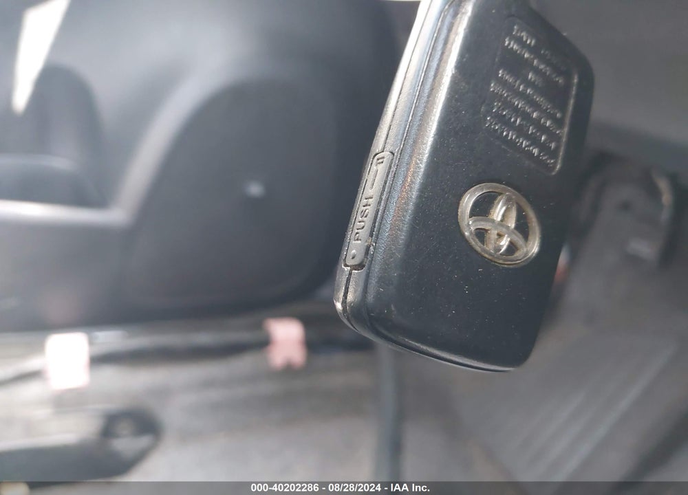 2013 TOYOTA PRIUS VIN: JTDKN3DU8D5680103