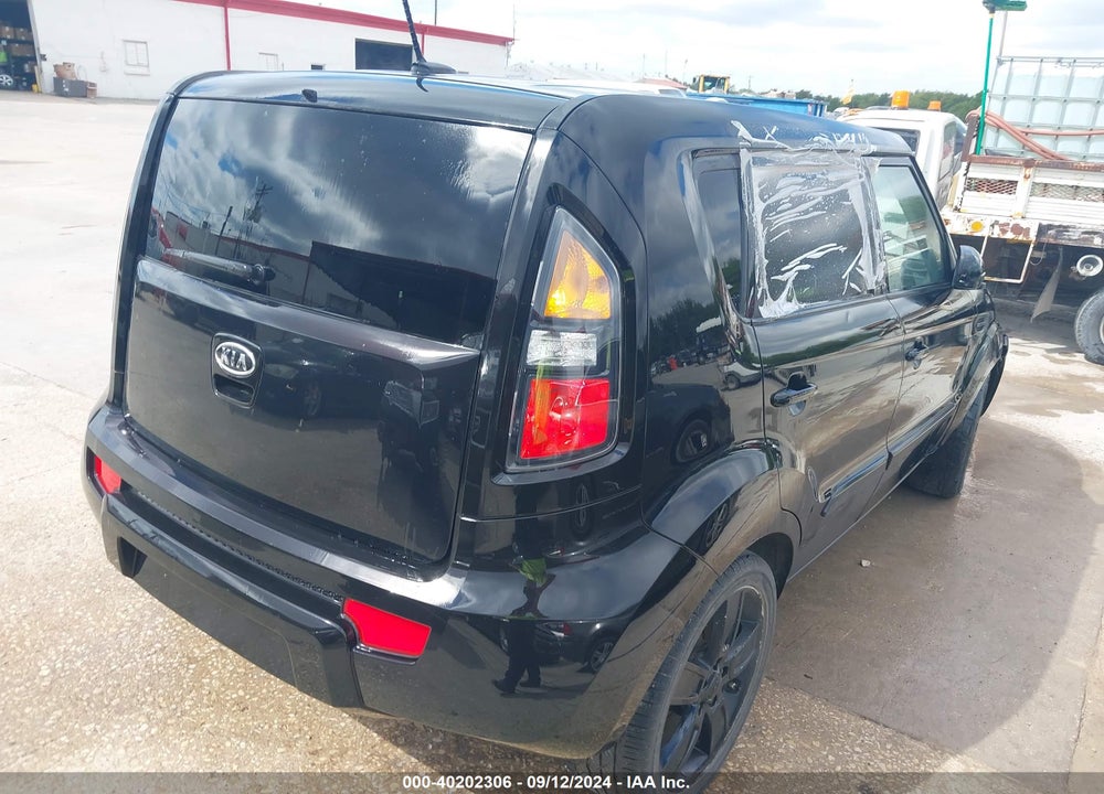 2011 KIA SOUL VIN: KNDJT2A26B7328072
