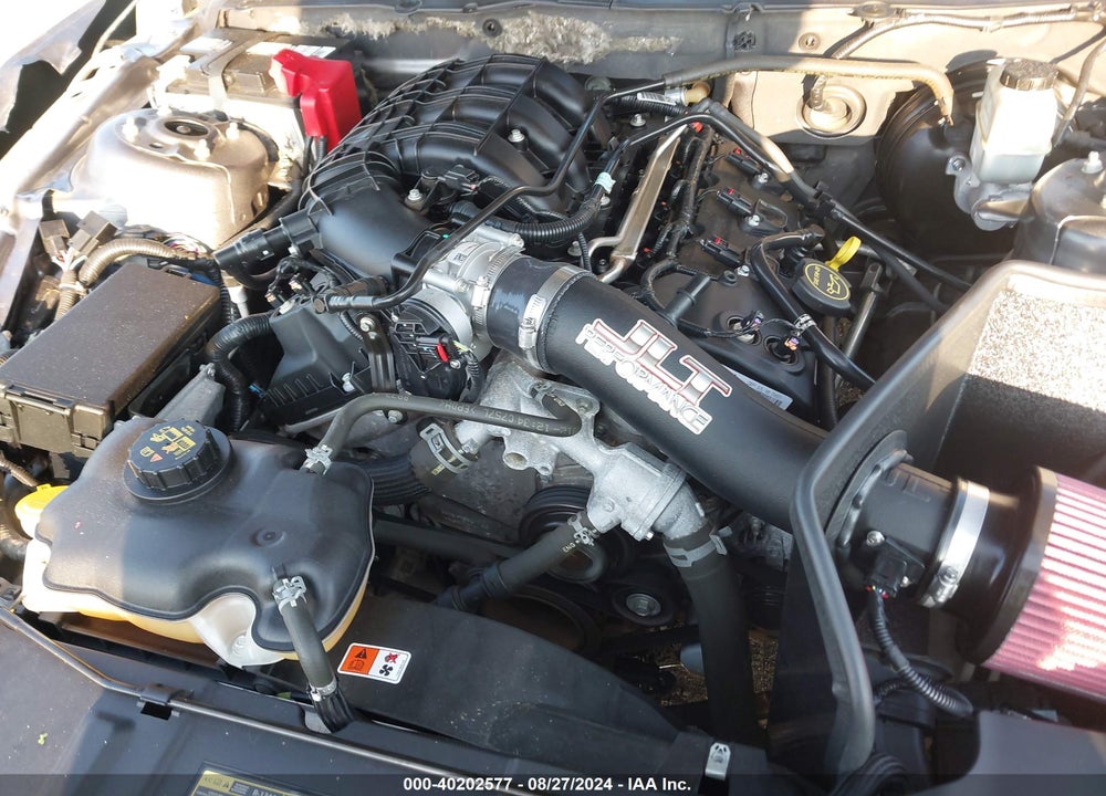 2014 FORD MUSTANG V6 VIN: 1ZVBP8AM8E5288880