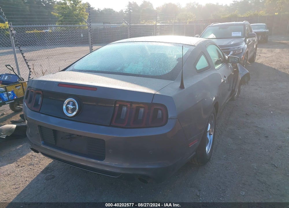 2014 FORD MUSTANG V6 VIN: 1ZVBP8AM8E5288880