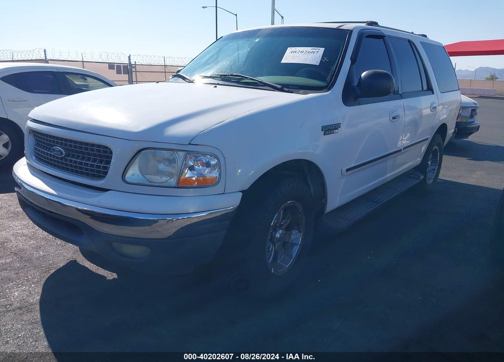 2000 FORD EXPEDITION XLT VIN: 1FMRU15L9YLB34306