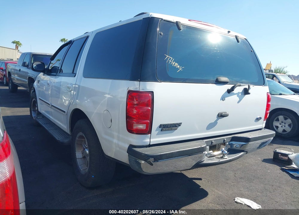 2000 FORD EXPEDITION XLT VIN: 1FMRU15L9YLB34306