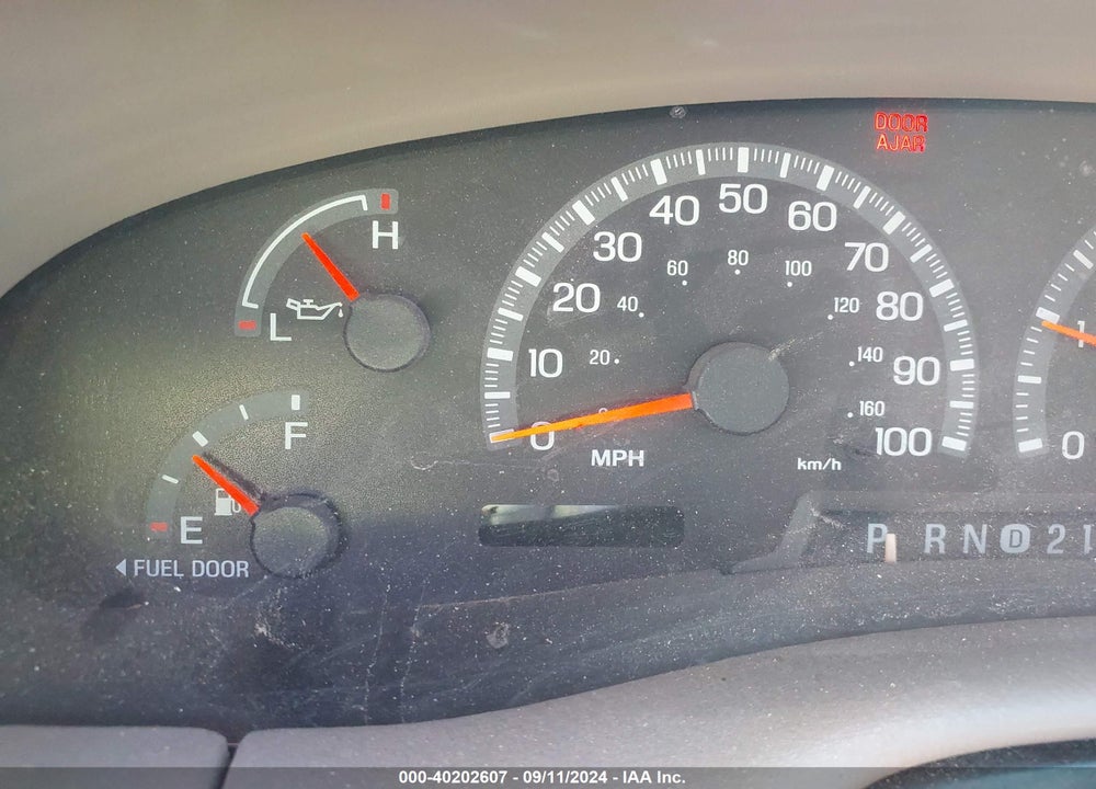 2000 FORD EXPEDITION XLT VIN: 1FMRU15L9YLB34306