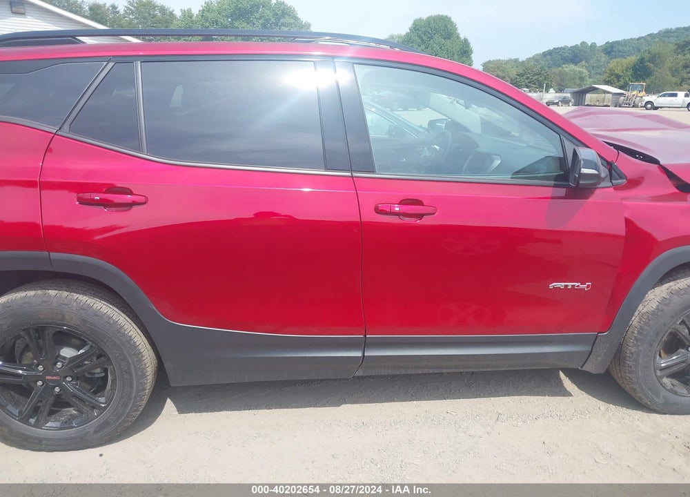 2022 GMC TERRAIN AWD AT4 VIN: 3GKALYEV5NL178645