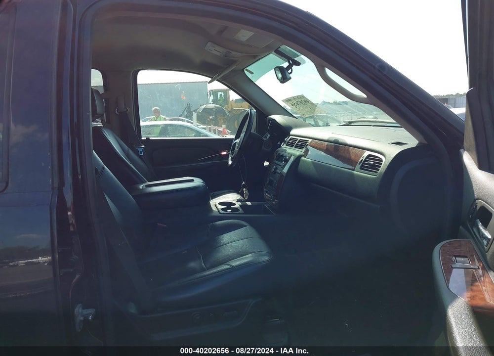 2007 CHEVROLET TAHOE VIN: 1GNFK13077J217532