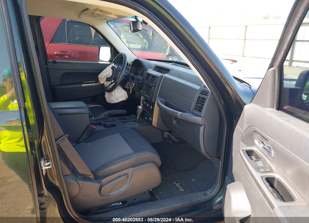 2011 JEEP LIBERTY RENEGADE VIN: 1J4PN3GK7BW506069