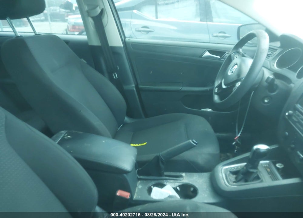2015 VOLKSWAGEN JETTA 2.0L S VIN: 3VW2K7AJ2FM230130