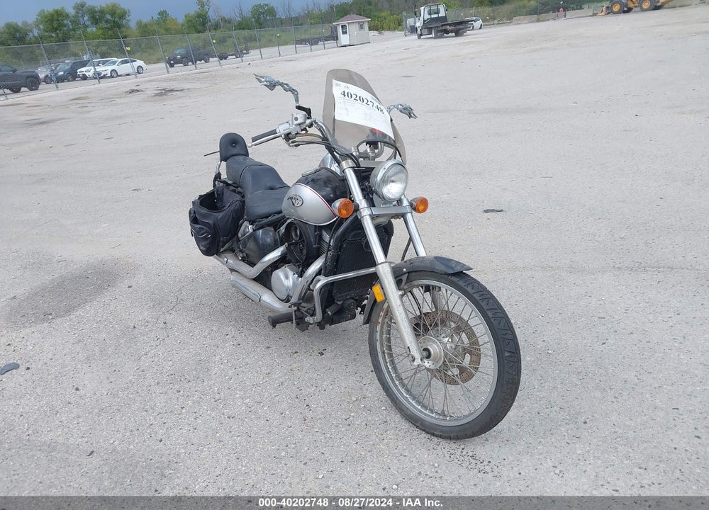 2000 KAWASAKI VN800 VIN: JKBVNCA11YB504577