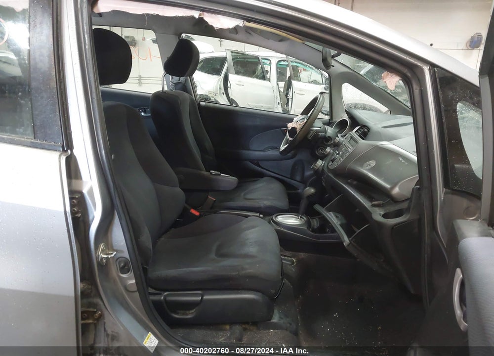 2010 HONDA FIT SPORT VIN: JHMGE8H4XAS007371