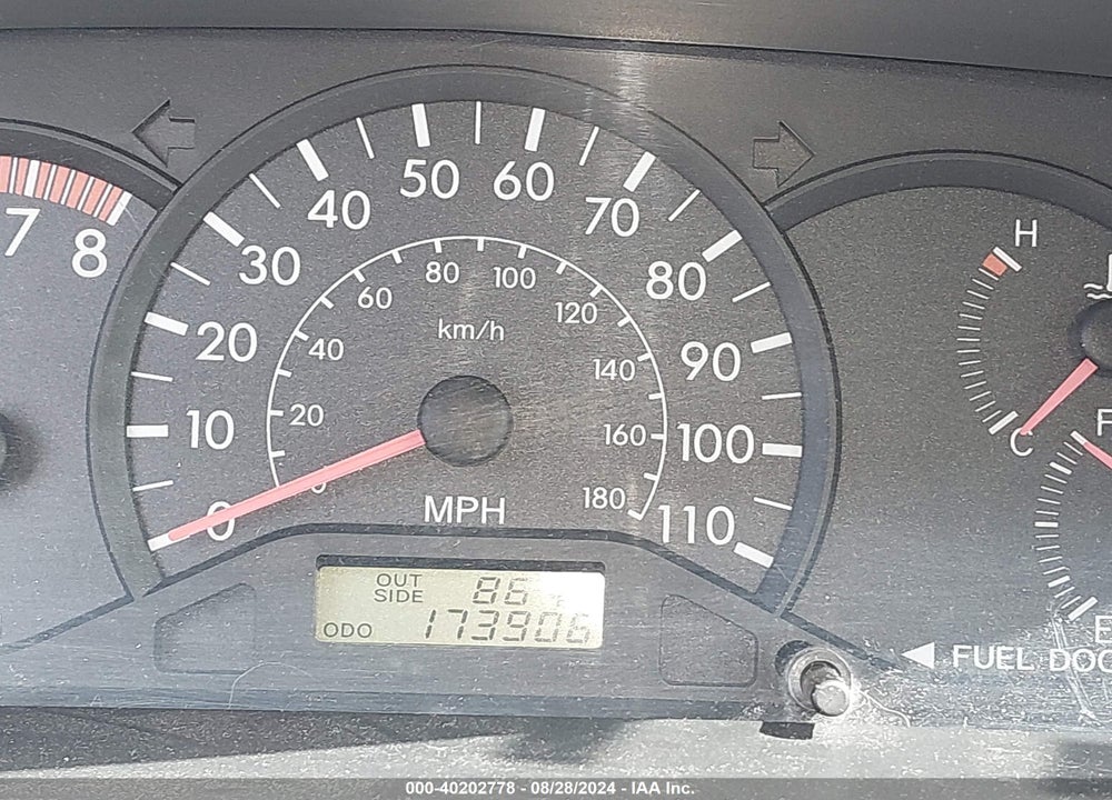 2008 TOYOTA COROLLA CE VIN: 2T1BR32E88C900106