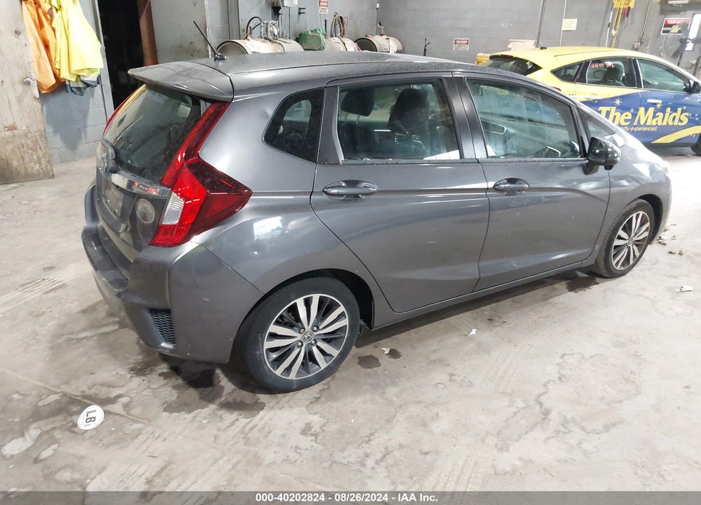 2015 HONDA FIT VIN: 3HGGK5H81FM743368